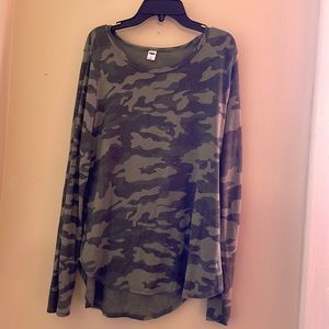 OLD NAVY CAMO LONG SLEEVE TOP